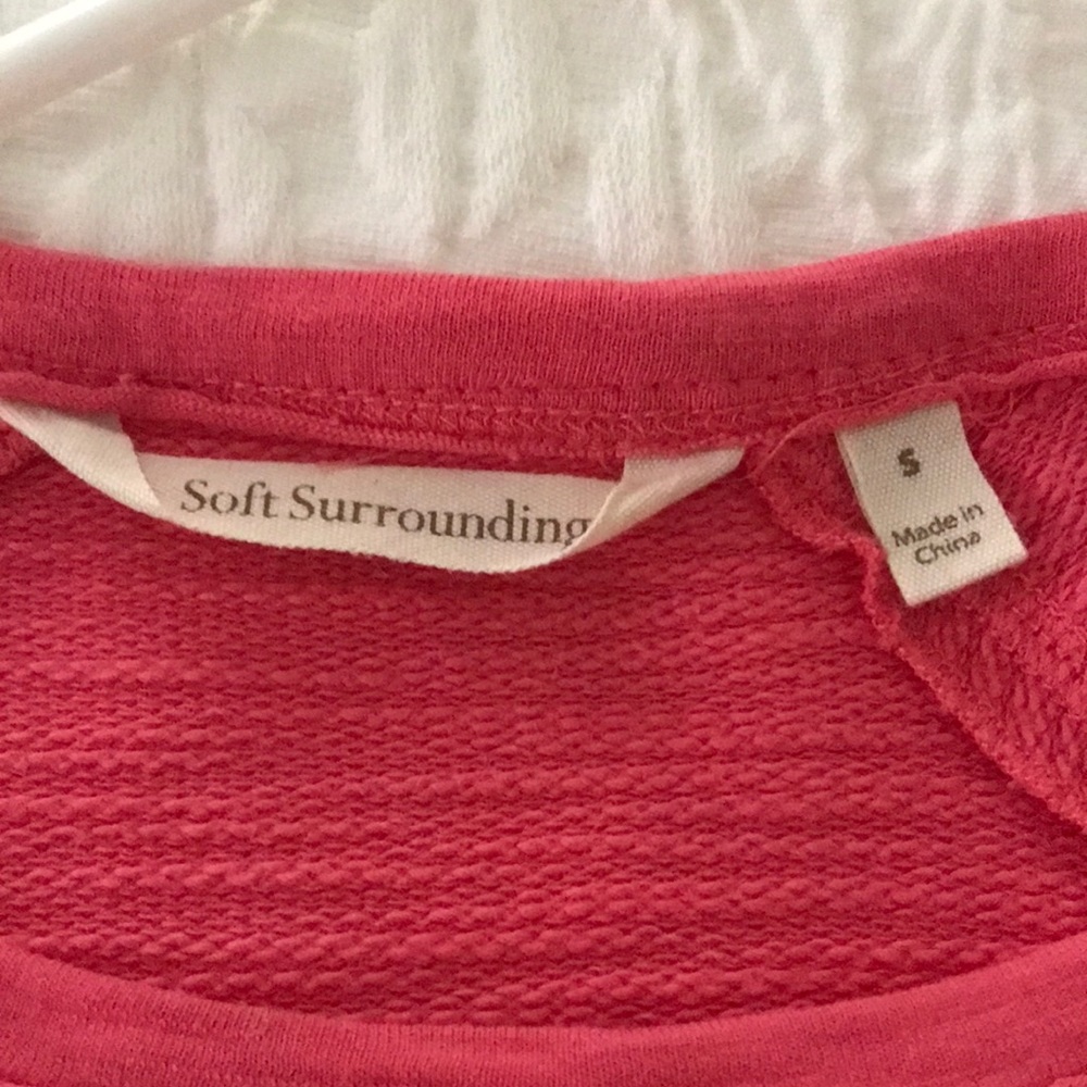Cotton coral top with 3/4 sleeves. Worn twice.